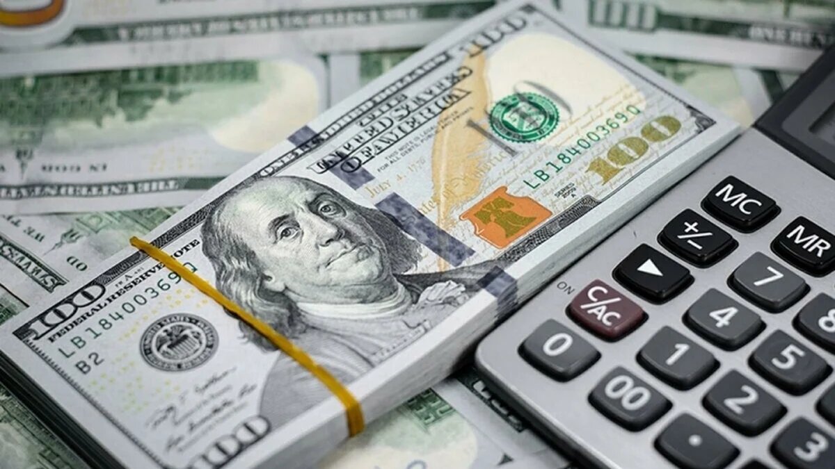 قیمت دلار قیمت دلار و سایر ارزها امروز ۲ اردیبهشت ۱۴۰۴/ ریزش تاریخی دلار تغییر کانال را رقم میزند؟