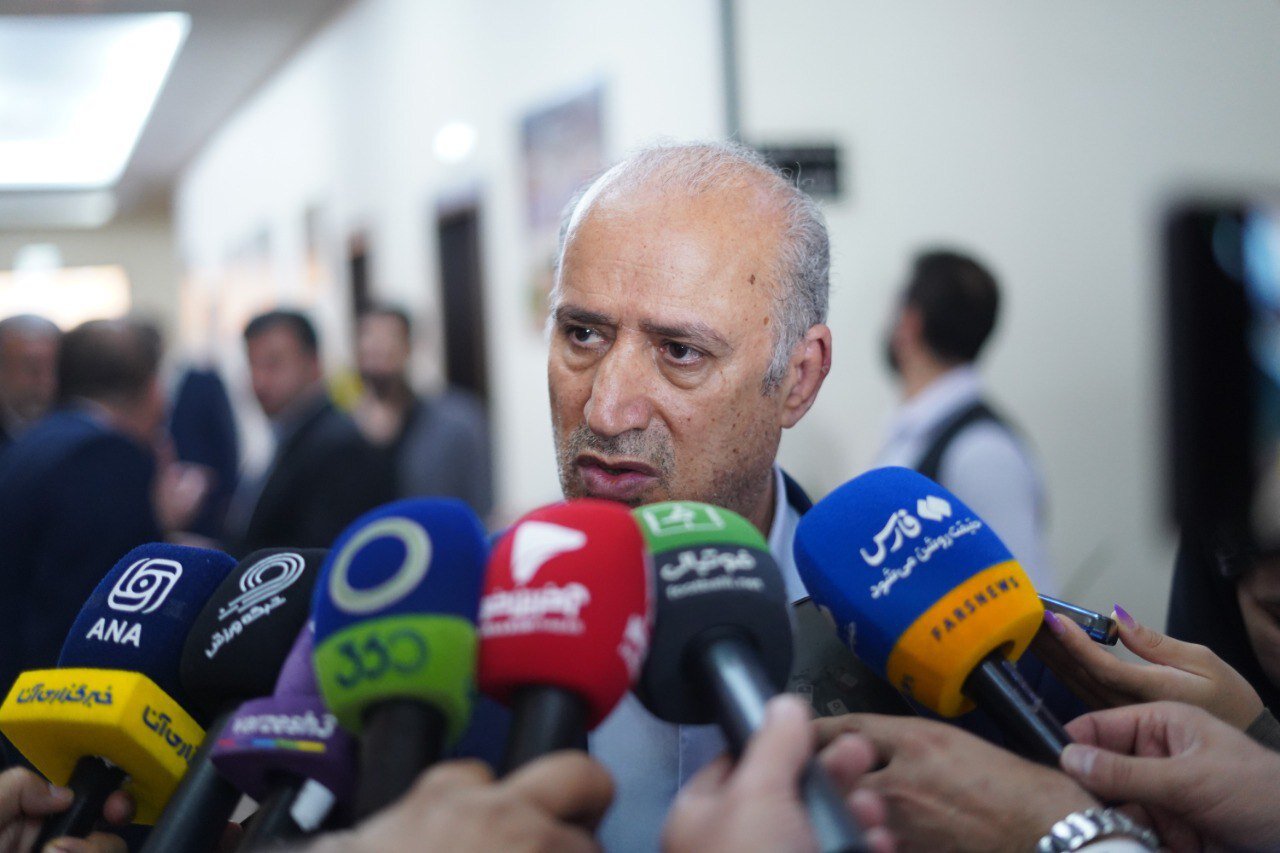 تاج: شاید برخی از باشگاه‌های مهم نتوانند مجوز حرفه‌ای بگیرند