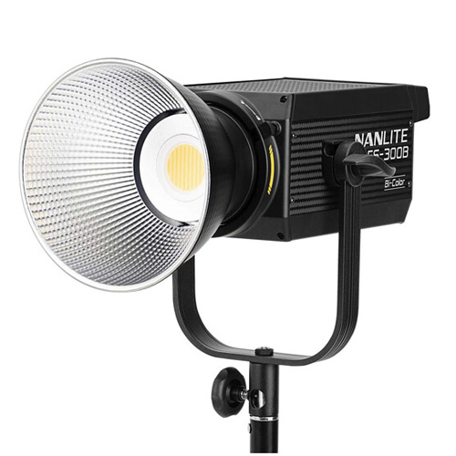نقد و بررسی نور ویدیویی نانلایت Nanlite FS-300B Bi-Color LED